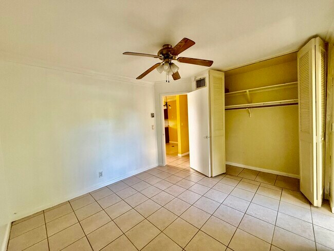 Photo - 1607 Holly St Unit 6
