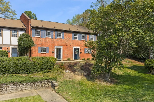 Building Photo - 1213 Manassas Court Unit H