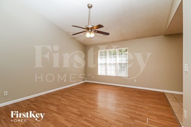 300 Mote Cir