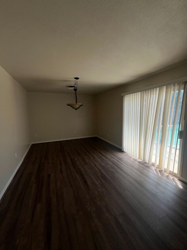 Photo - 2805 Campbell Ln