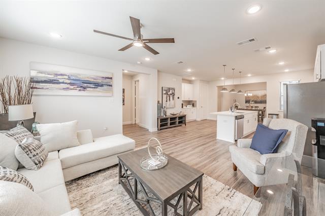 Photo - 9713 Thorncrown Ln