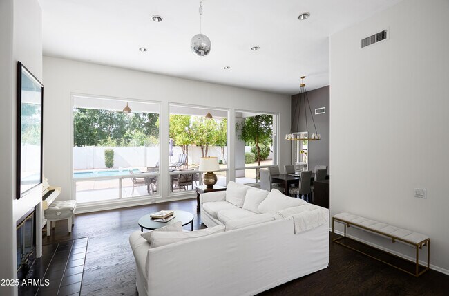 Photo - 12242 N 74th St