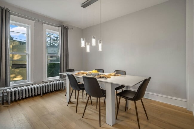 Photo - 710 E State St Unit 710 House