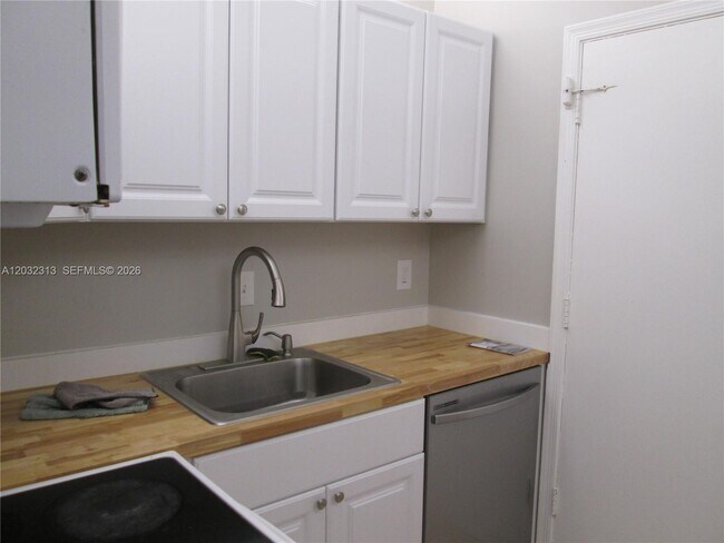 Photo - 2250 NE 66th St Unit 1521