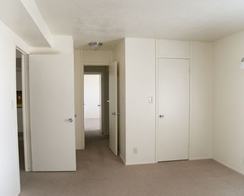 Photo - 1587 S Foothill Dr