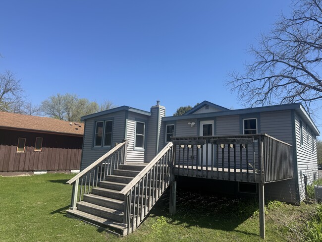 giant deck! - 6214 Winnequah Rd
