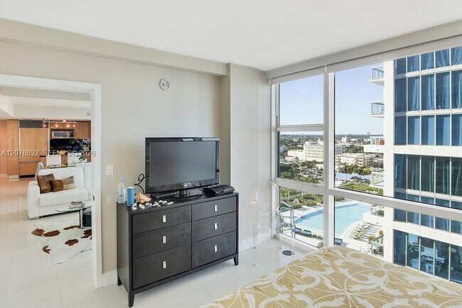6801 Collins Ave Unit 1216
