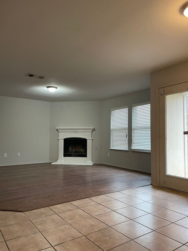 Photo - 3613 Dove Ln