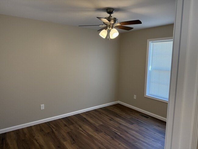 Photo - 105 Robins Way Unit A