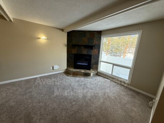 Photo - 14583-14121 121 St NW