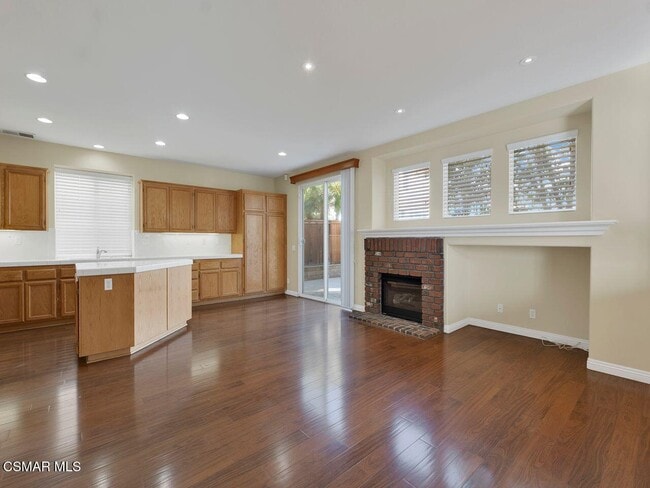 Photo - 3865 Angeline St