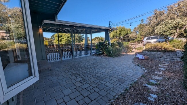 Photo - Bright and Cozy 3 Bedroom Home In Pacific ...