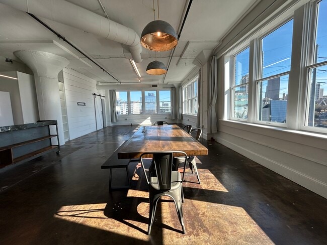 Building Photo - 426 Marietta St NW Unit #502