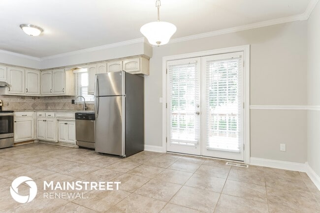 Photo - 415 W Cambridge Rd