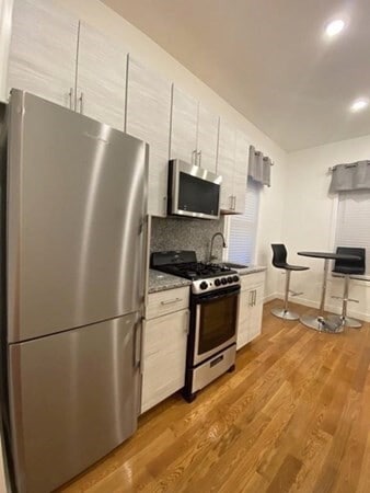 Building Photo - 9 6th St Unit 2 Rental