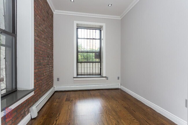 15 W 103rd St Unit 1C