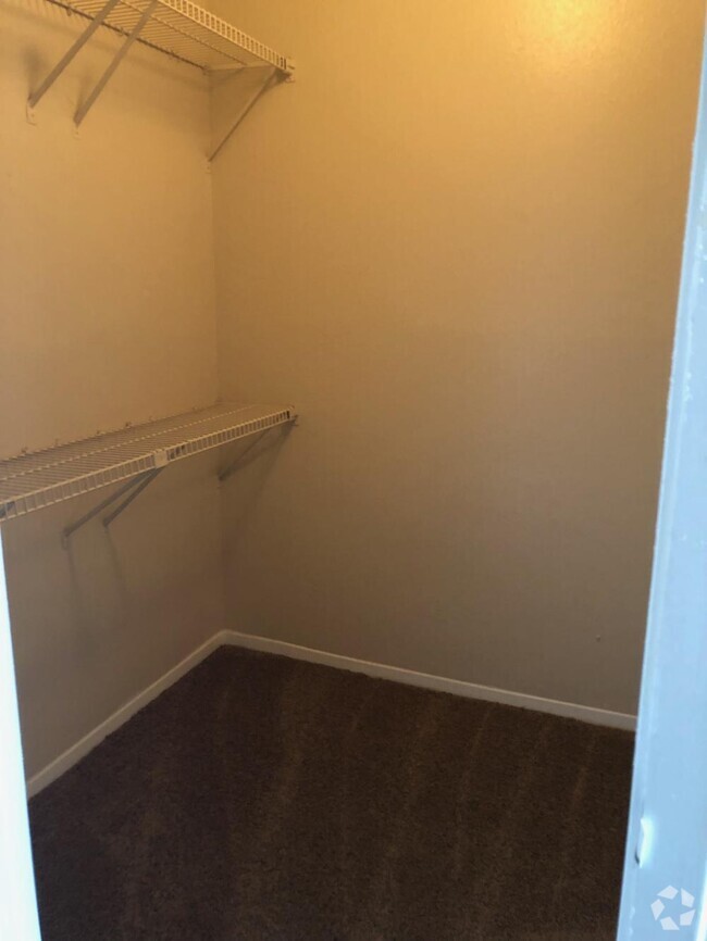 Building Photo - 0 bedroom in houston TX 77038 Unit M2200 Rental