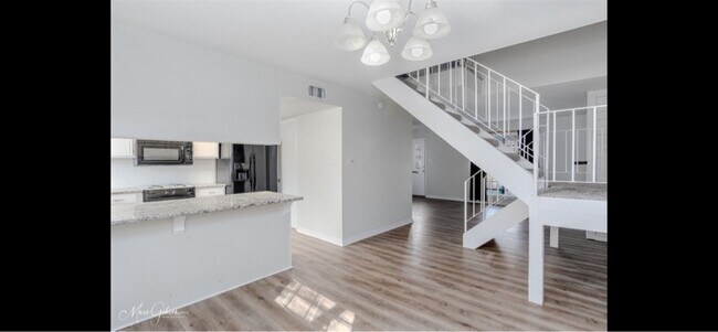 Photo - 10031 Smitherman Dr