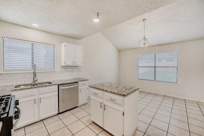 Photo - 11922 Meadowfire Dr