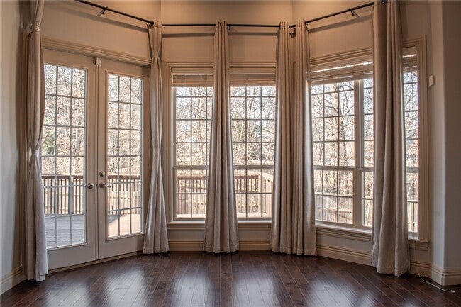 Photo - 5106 S Sloan Cir