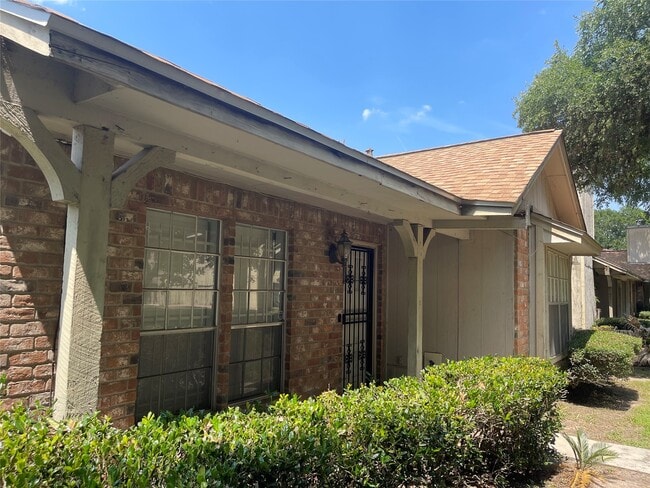 Photo - 12335 W Village Dr Unidad A