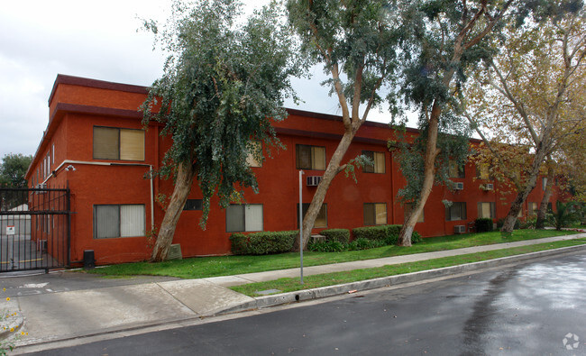 Building Photo - The Crescent @ Memory Park Apts