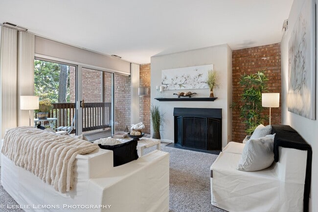 Photo - 5811 Oakwood Dr Unit D