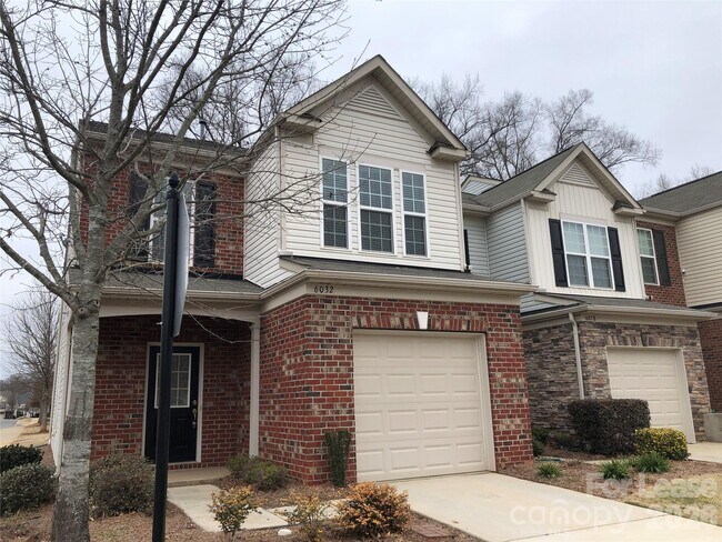 Building Photo - 6032 Carrollton Ln