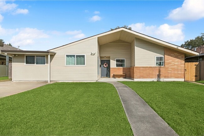 Photo - 6805 Merle St