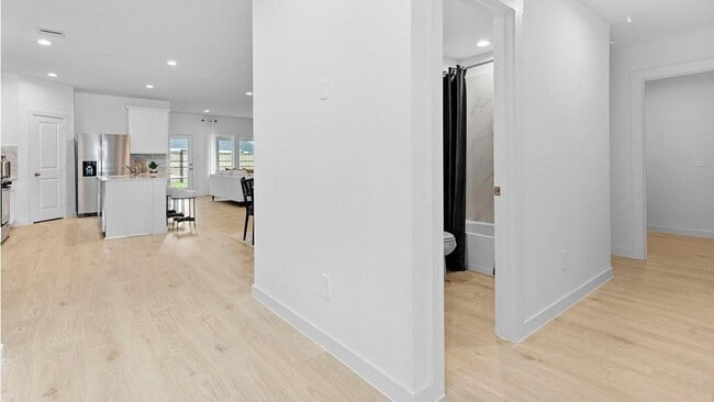 Photo - 3819 Langridge Dr