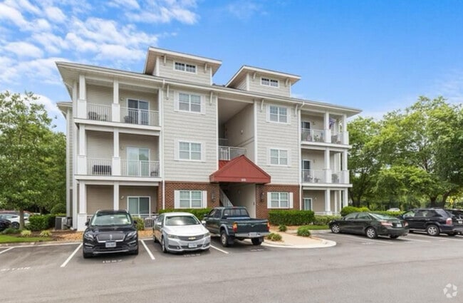 Building Photo - 900 Southmoor Dr Rental
