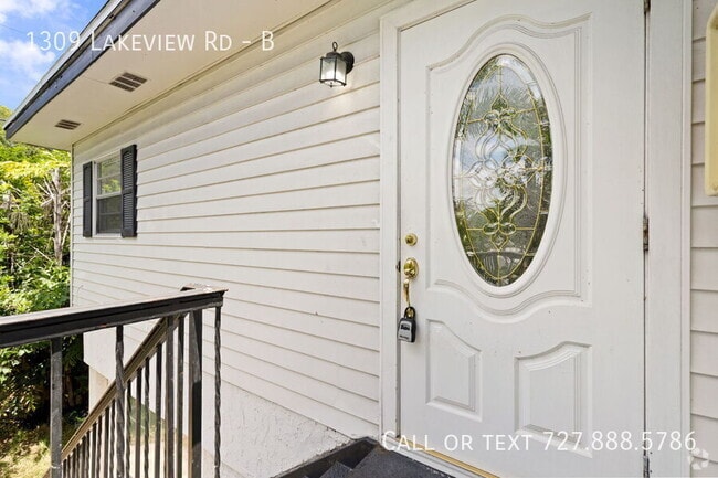 Building Photo - 1309 Lakeview Rd Unit B Rental