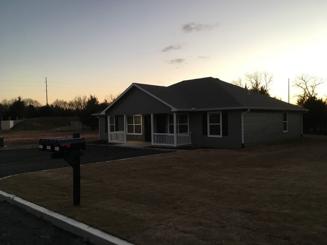 Building Photo - 16025 County Rd 3546