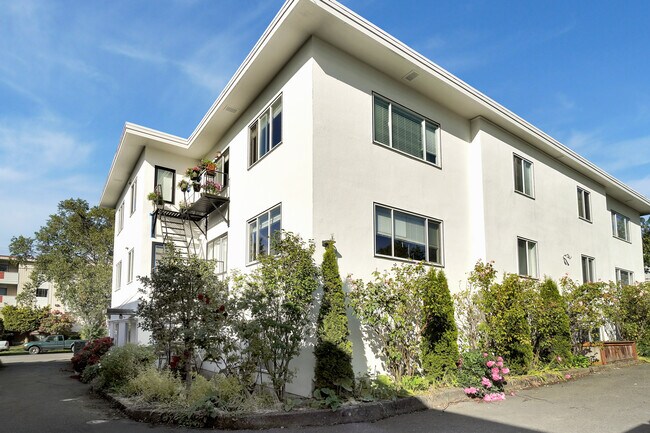 Vanguard Apartments - Vanguard Apartments