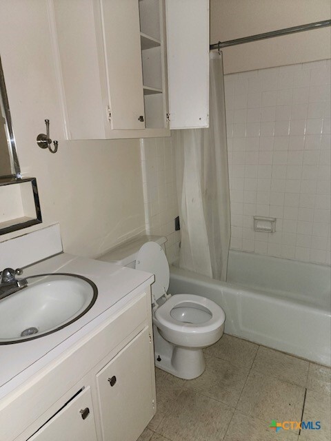 309 Sunset Ln Unidad D