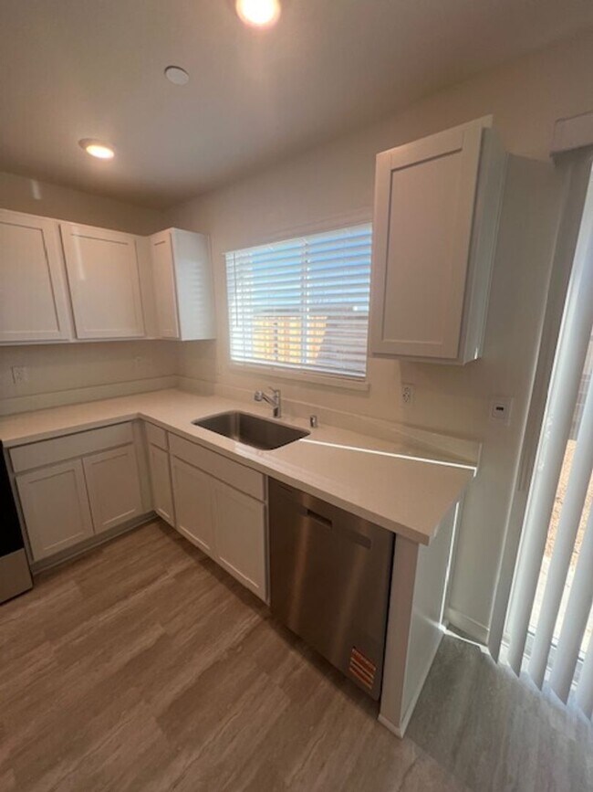 Photo - Brand New DR Horton Solar Smart Home with 4 Bedrooms.