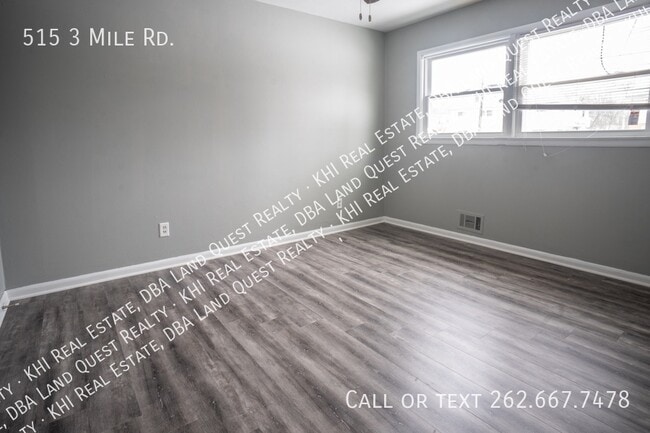 Photo - 515 3 Mile Rd