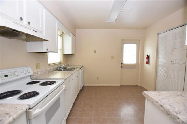Photo - 1426 E Fern Rd