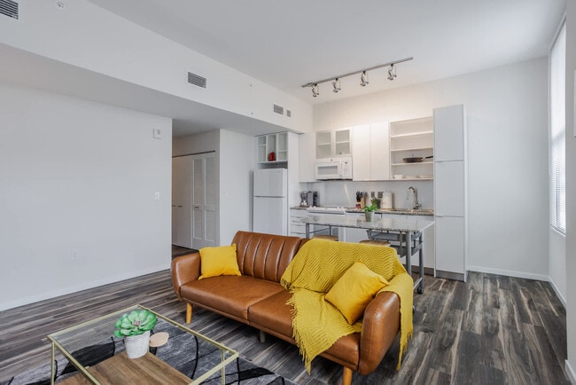 Photo - 9-JAN-JAN E 4th St Unit ID1106280P