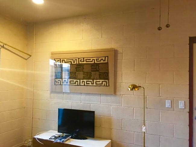 Photo - 2345 E Waverly St