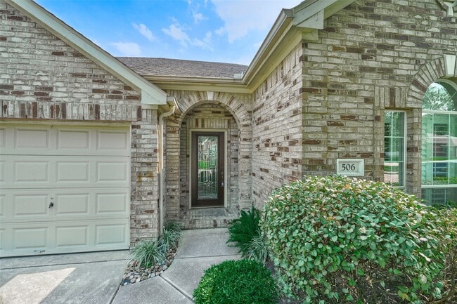 Photo - 506 Elm Ridge Dr