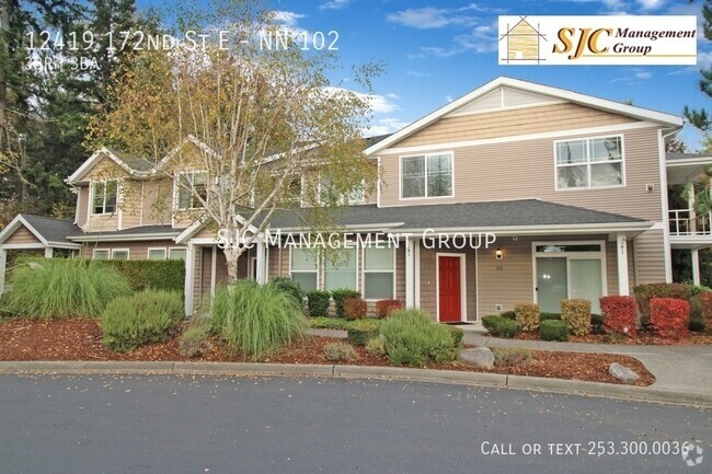 Building Photo - Three-bedroom condo in Puyallup for rent Unit NN 102