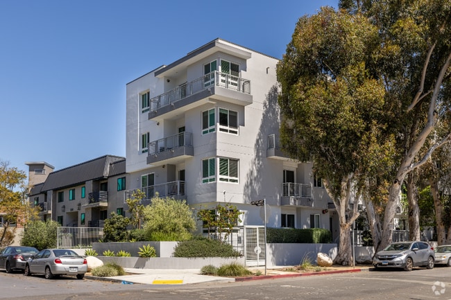 Building Photo - 10231 Woodbine St Unit 103 Rental