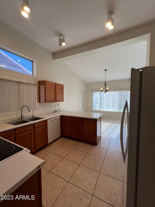 Photo - 1561 E Stanford Ave