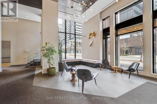 Photo - 170 Sumach St Unité 803