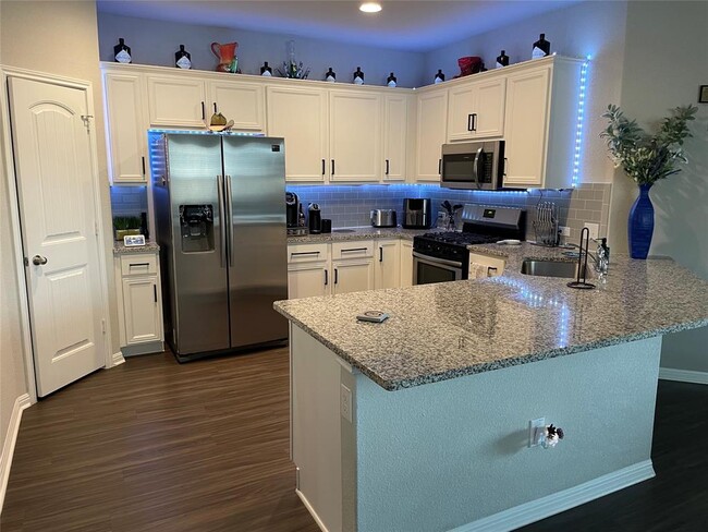 Photo - 317 Bremen St