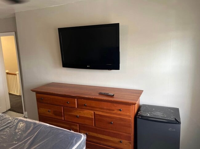 Photo - 3817 Cottage Ave