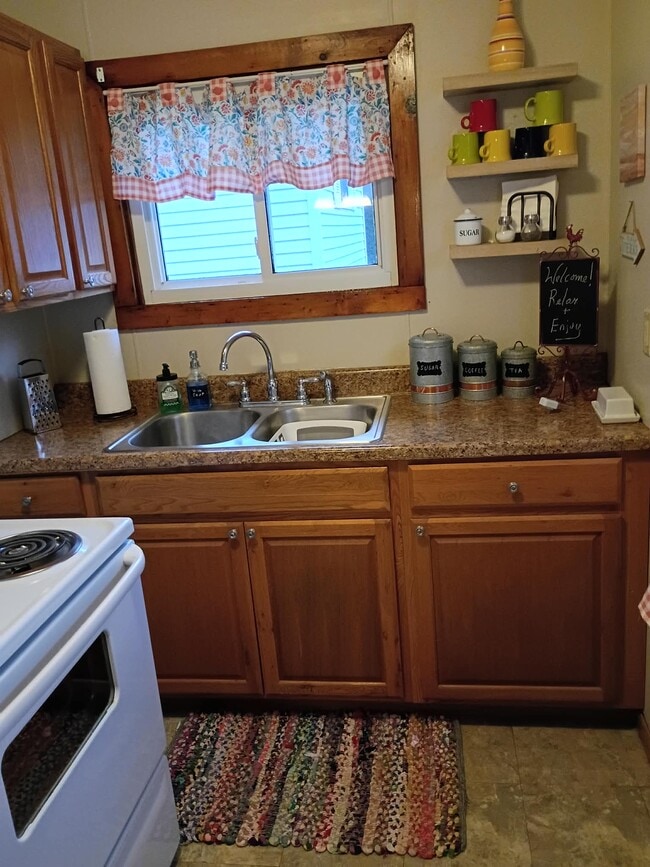 Photo - 209 Walnut St