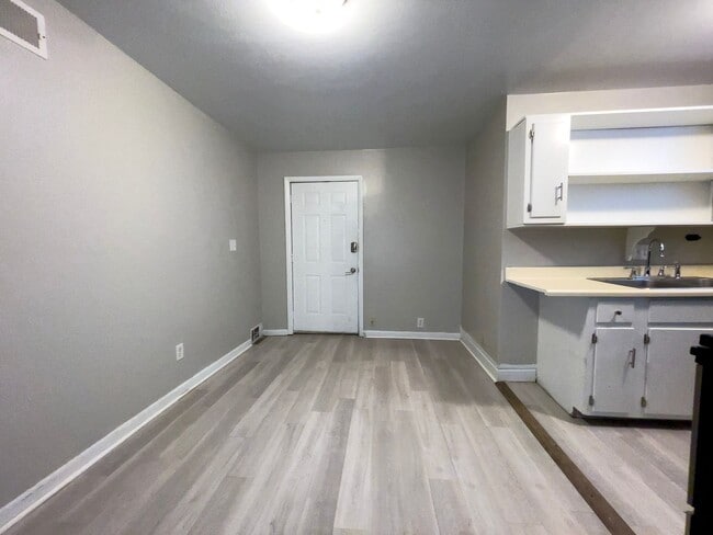 Photo - 830 W North St Unidad 828-A