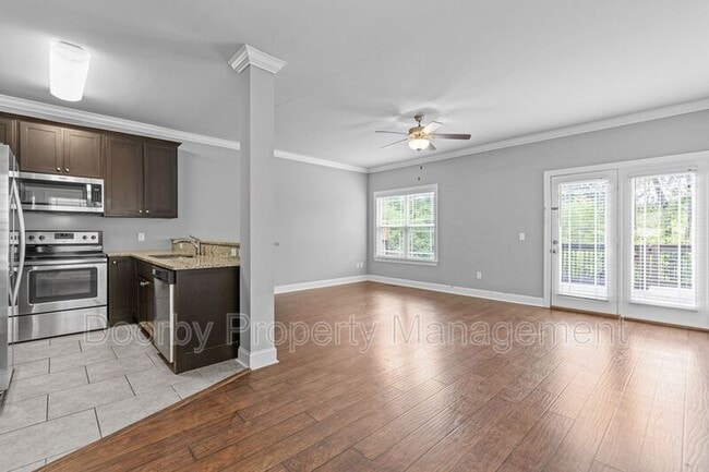 Photo - 717 Ladd Ave